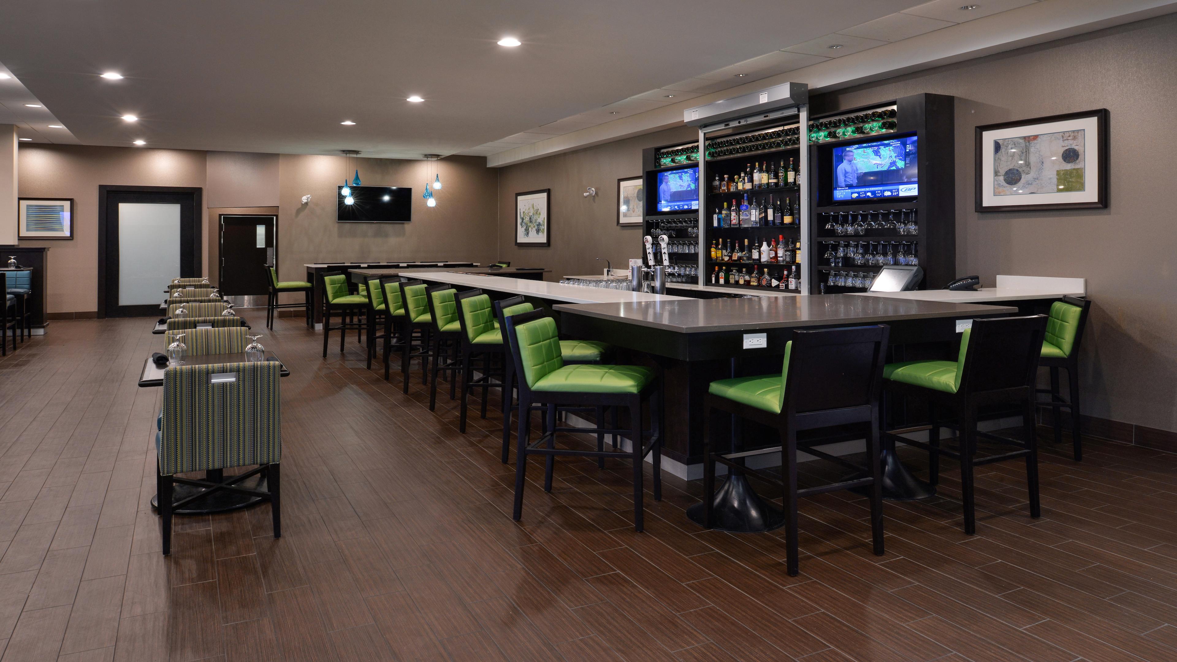 埃德蒙顿机场会议中心假日套房酒店 尼斯库 外观 照片